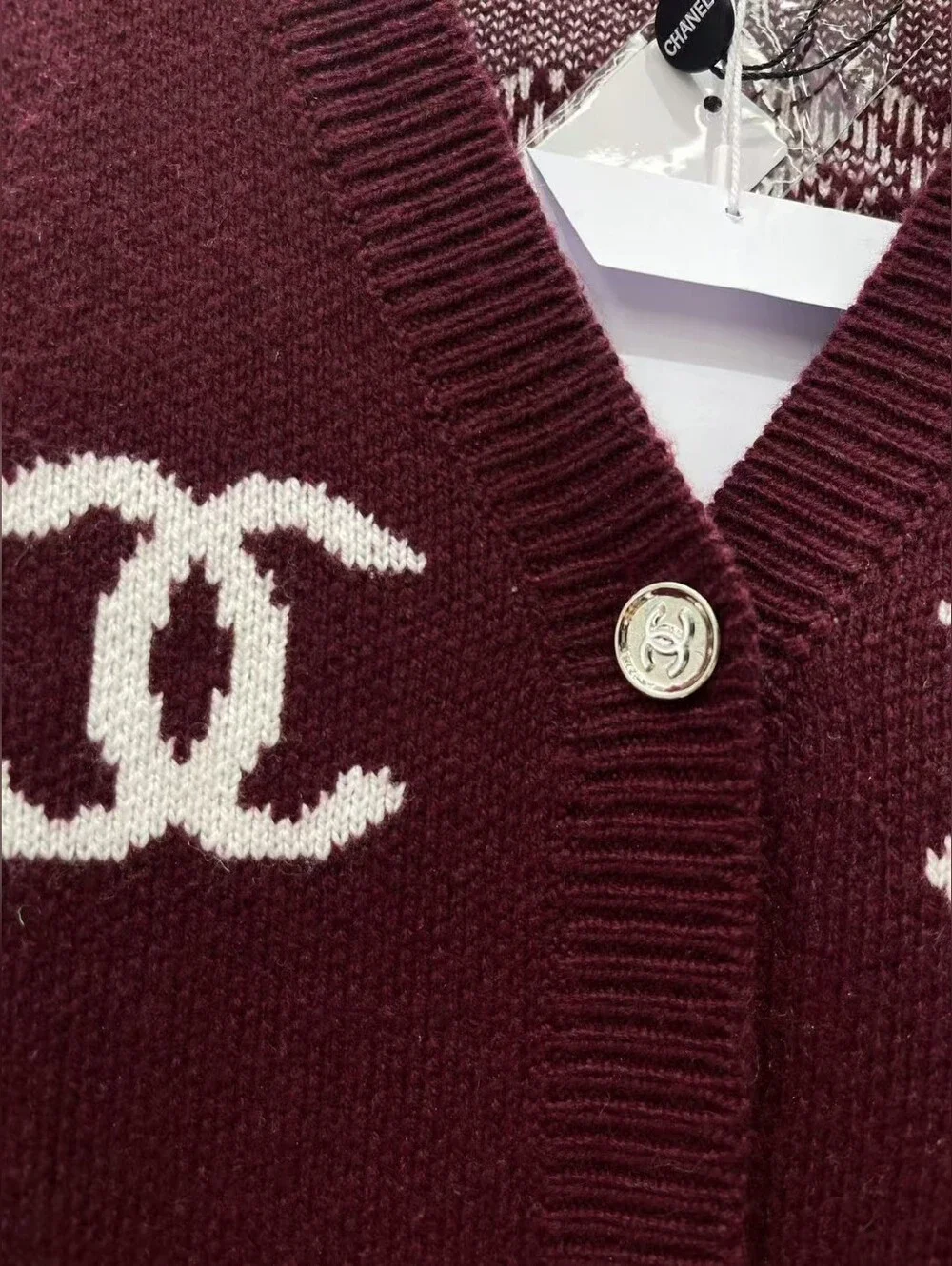 CHANEL elegant burgundy
